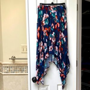 Simply Vera Floral Maxi Skirt